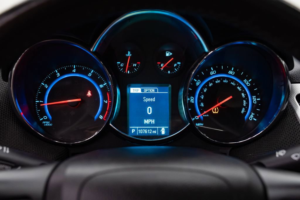 Used 2015 Chevrolet Cruze LTZ w/ Sun, Sound and Sport Package image 15