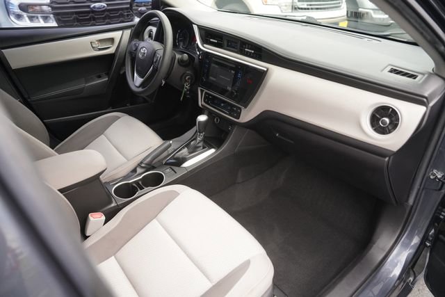 Used 2019 Toyota Corolla LE FWD image 17