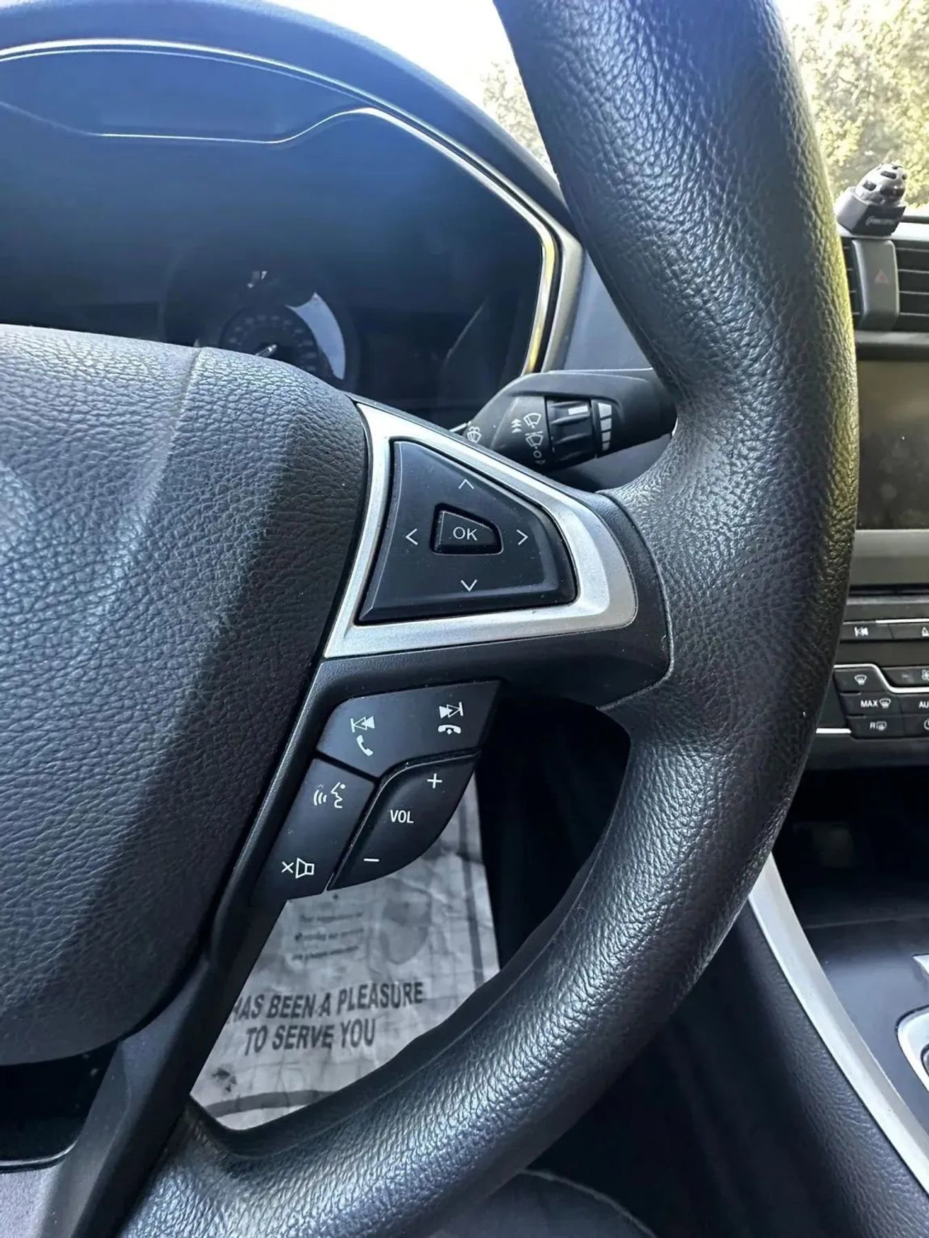 Used 2016 Ford Fusion SE image 24