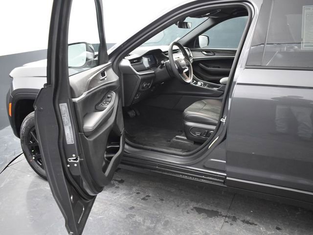 New 2026 Jeep Grand Cherokee L 4WD image 12