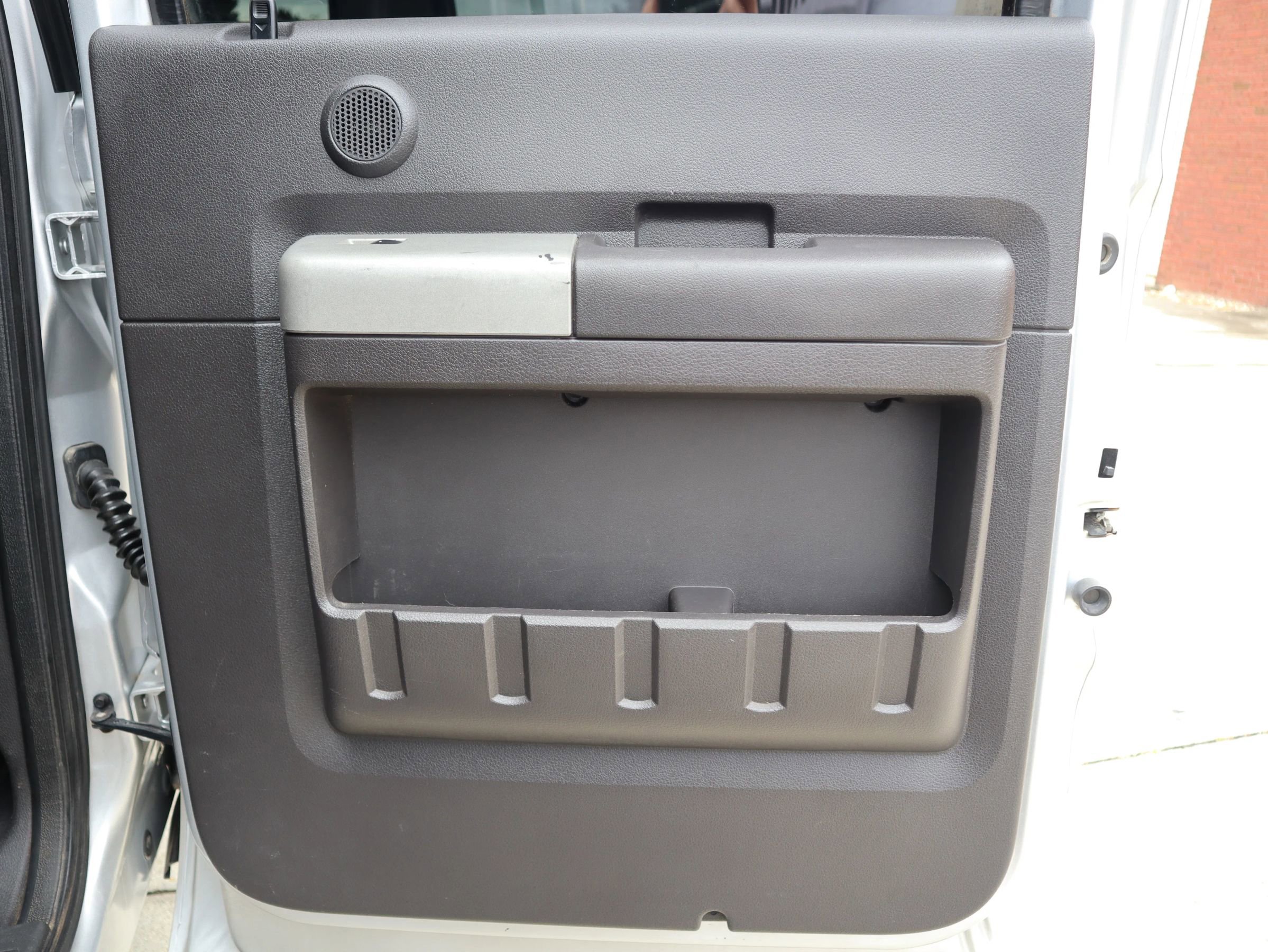 Used 2015 Ford F350 Lariat w/ Lariat Interior Package image 32