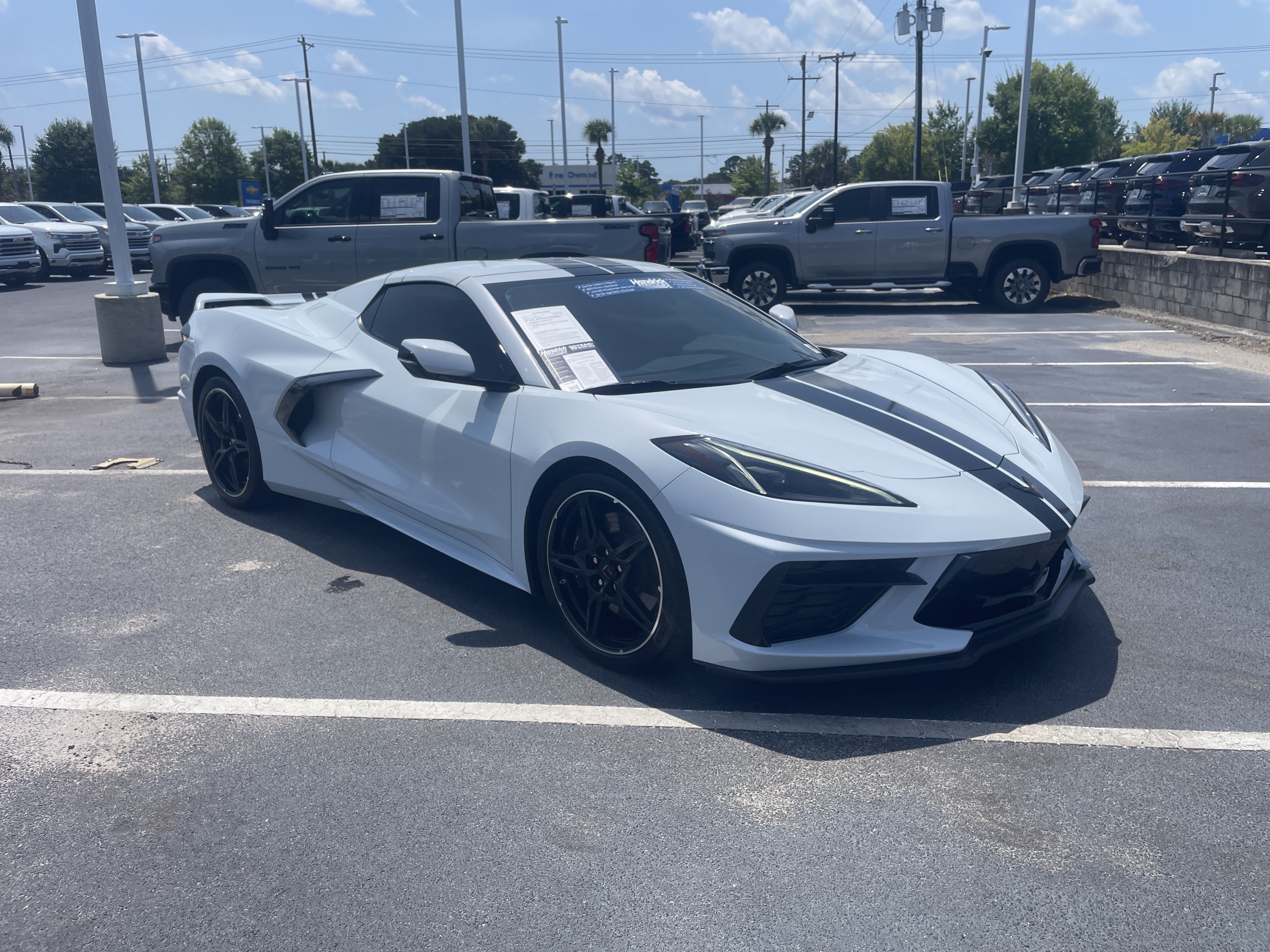 Used 2022 Chevrolet Corvette Stingray Convertible w/ Z51 Performance Package RWD image 31