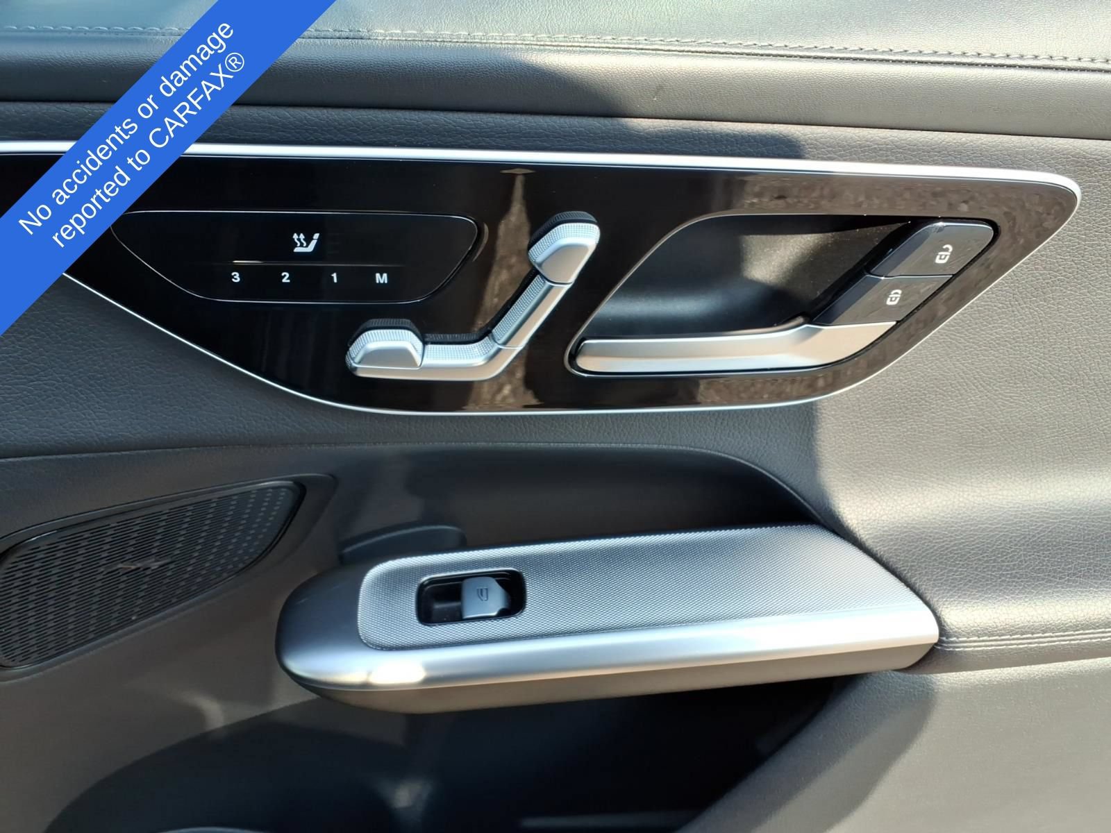 Used 2024 Mercedes-Benz GLC 300 image 27