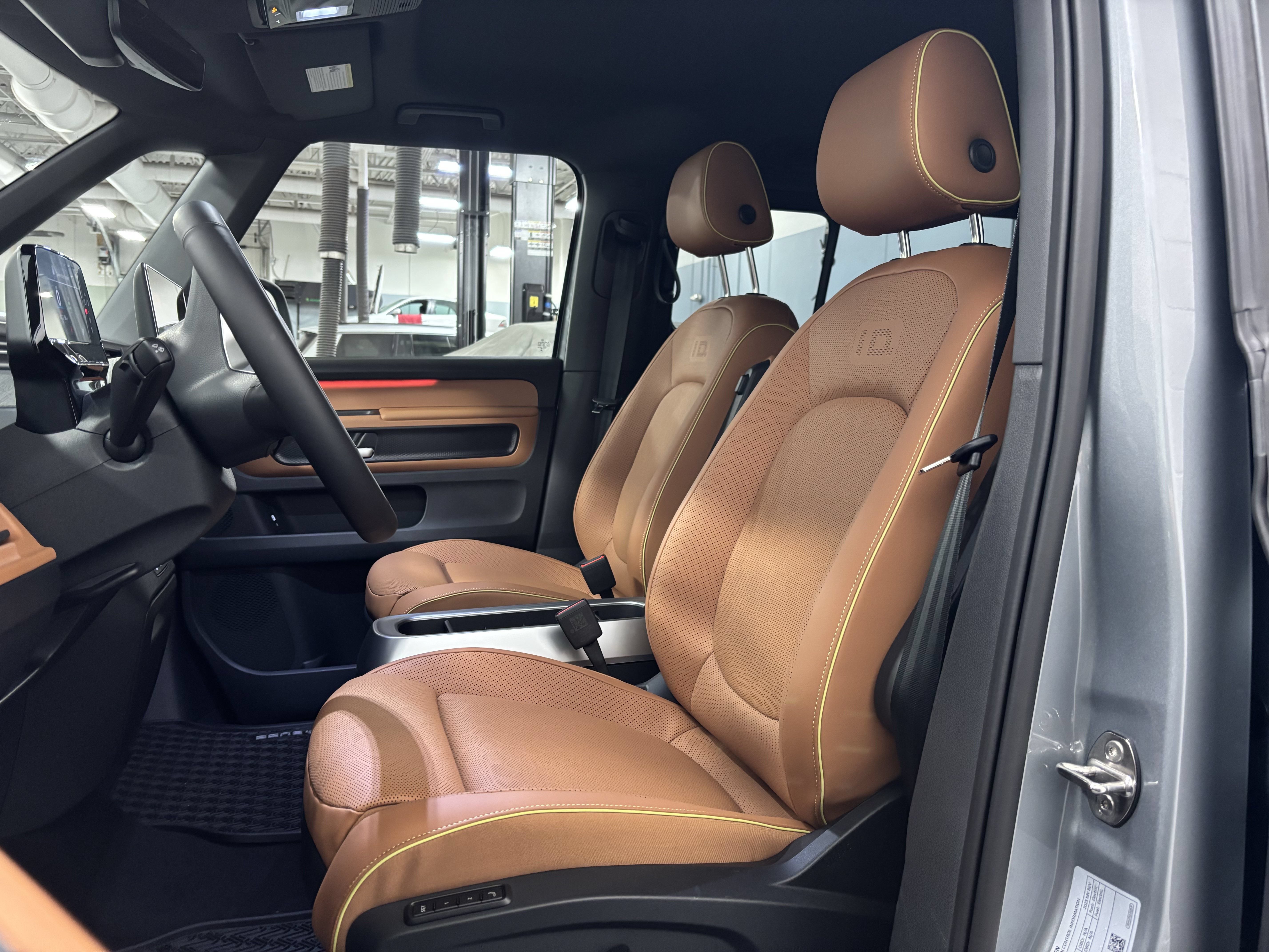 New 2025 Volkswagen ID. Buzz Pro S RWD image 3