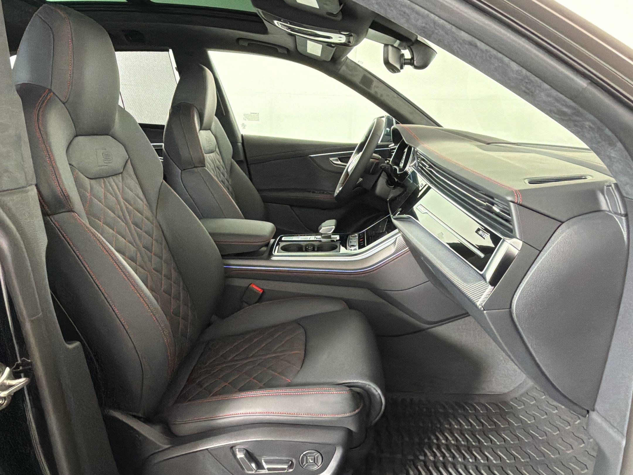 New 2026 Audi SQ8 Prestige AWD/4WD image 24