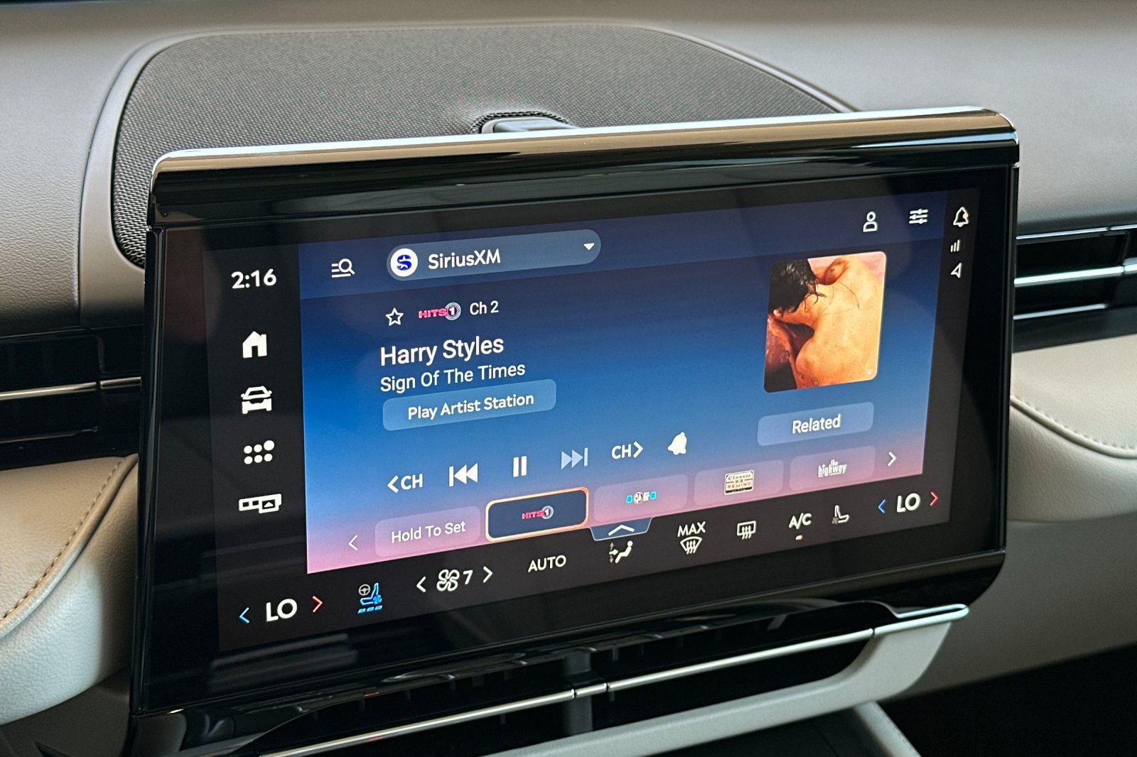 New 2026 Lincoln Nautilus Reserve AWD/4WD image 17