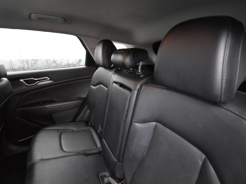 Certified 2023 Kia Sportage EX image 12