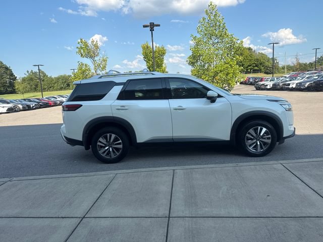 Used 2023 Nissan Pathfinder SL FWD image 5