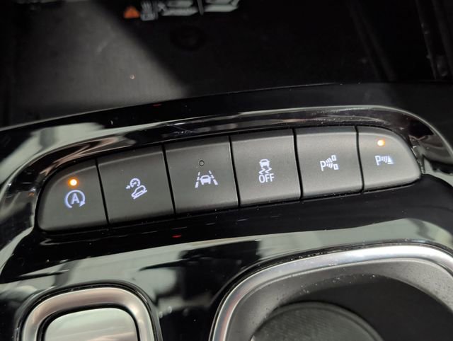 Used 2023 Buick Envision Avenir image 30