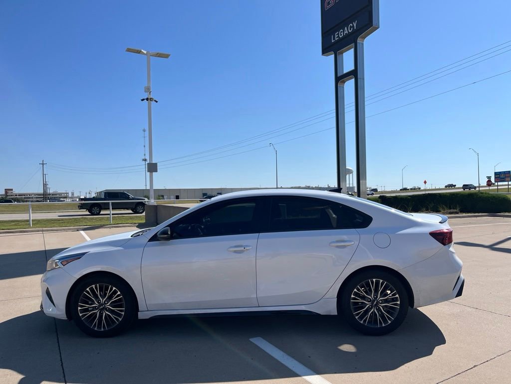 Used 2023 Kia Forte GT-Line w/ GT-Line Technology Package FWD image 3