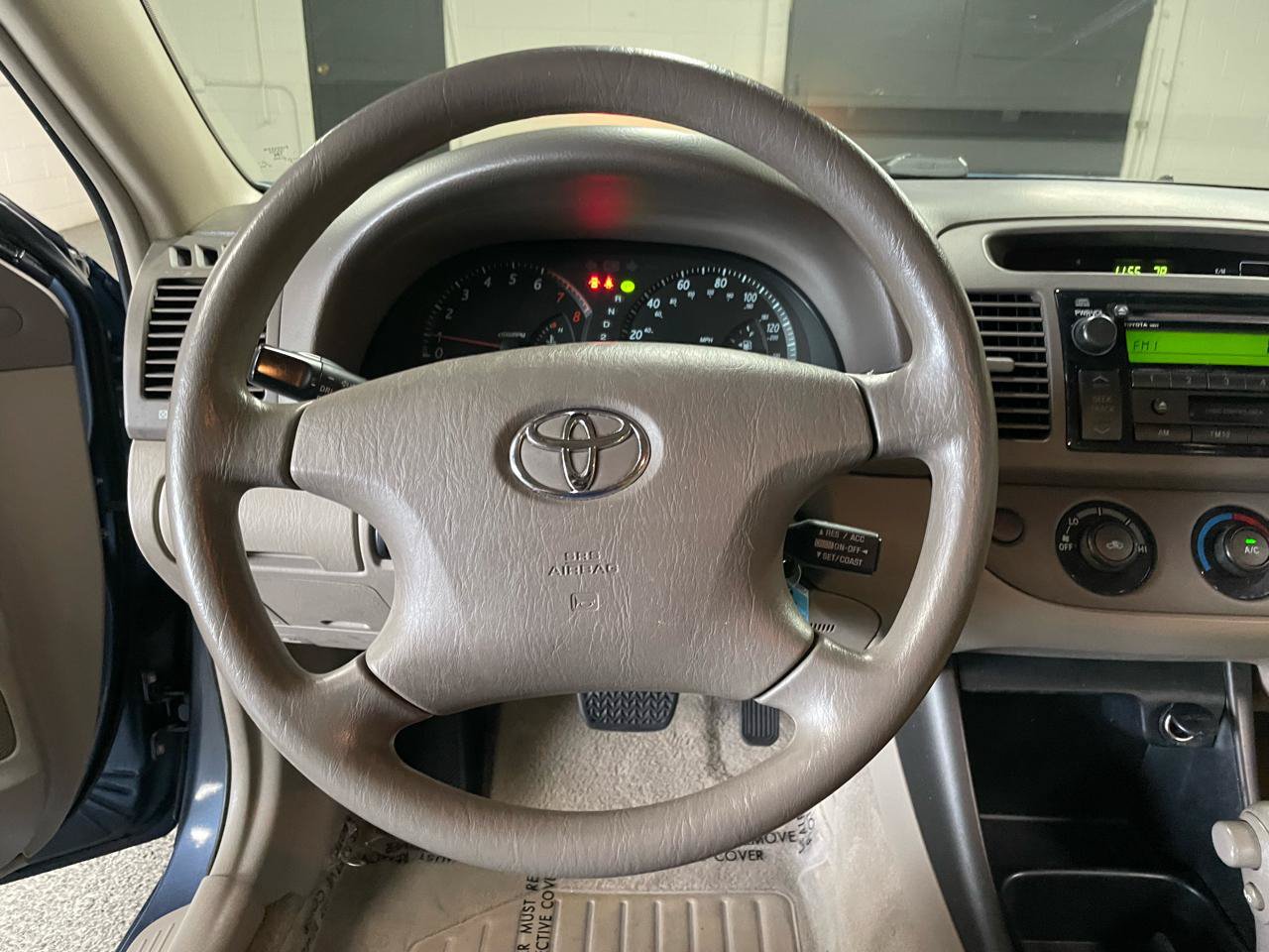 Used 2004 Toyota Camry LE FWD image 22