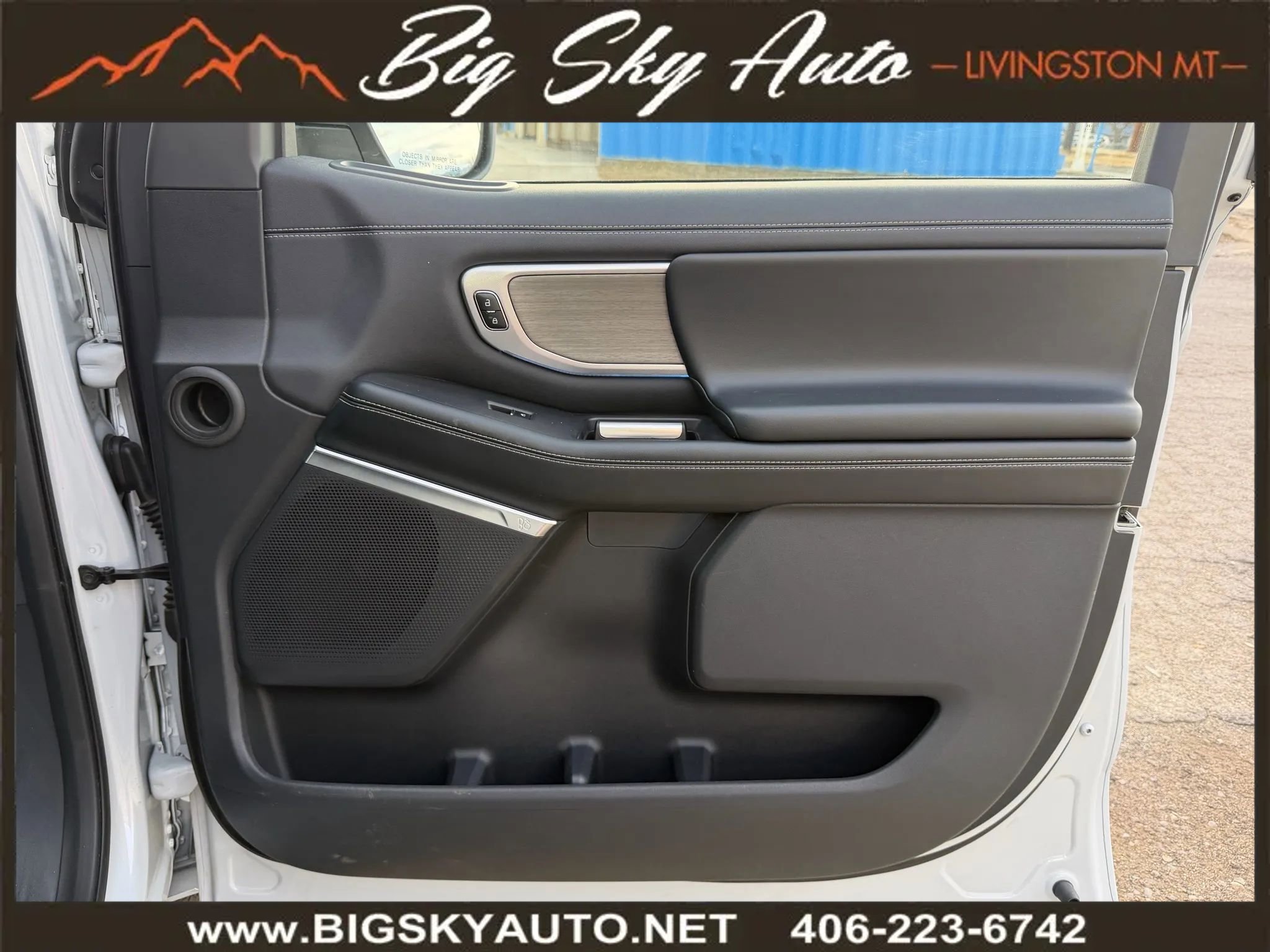 Used 2025 Ford Expedition Max Platinum image 19