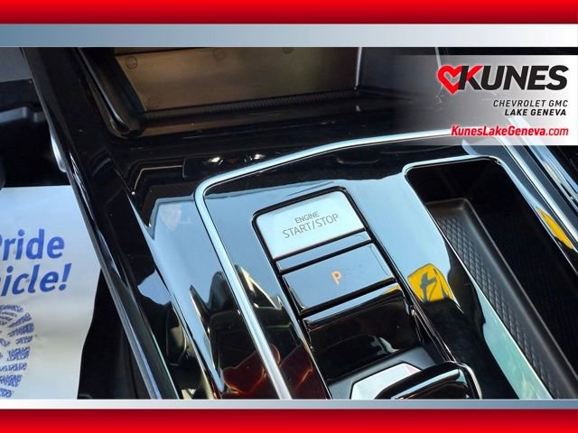 Used 2024 Volkswagen Golf R image 23