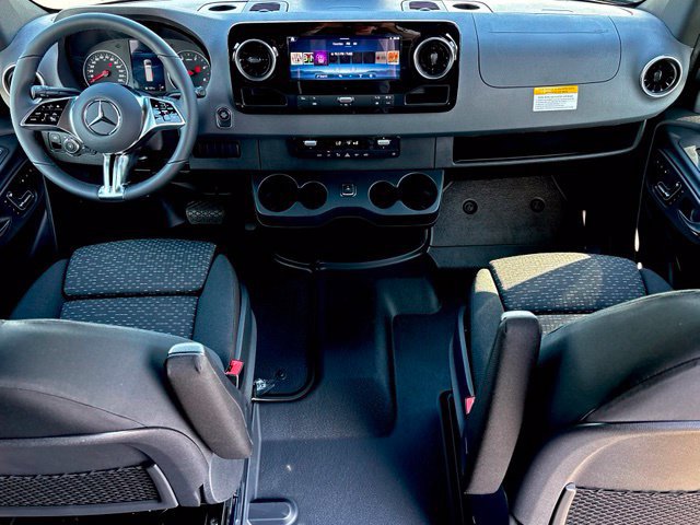 New 2026 Mercedes-Benz Sprinter 2500 image 27