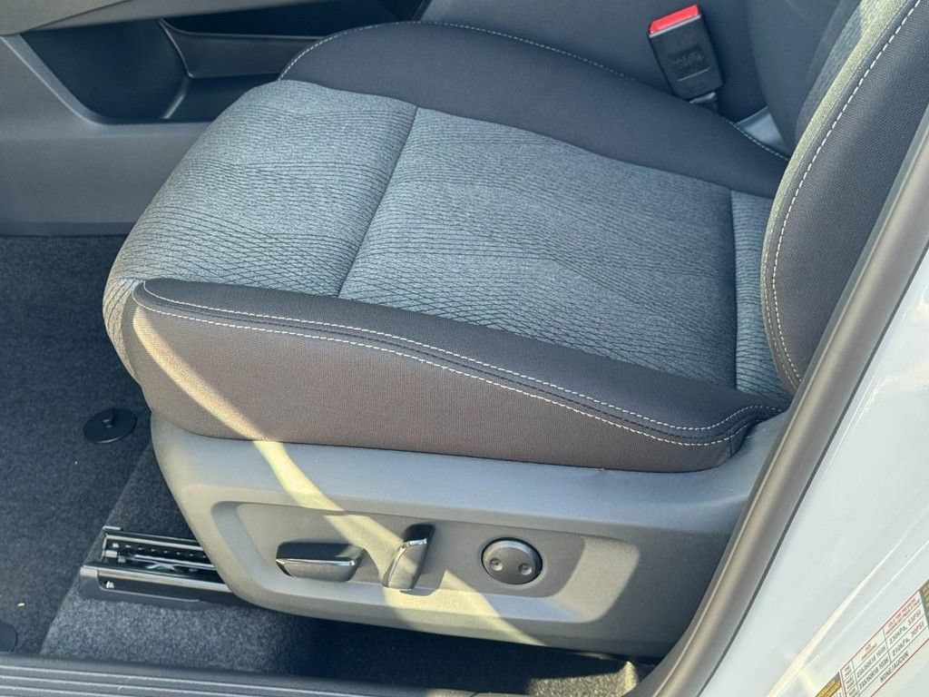 New 2026 Nissan Rogue SV AWD/4WD image 10