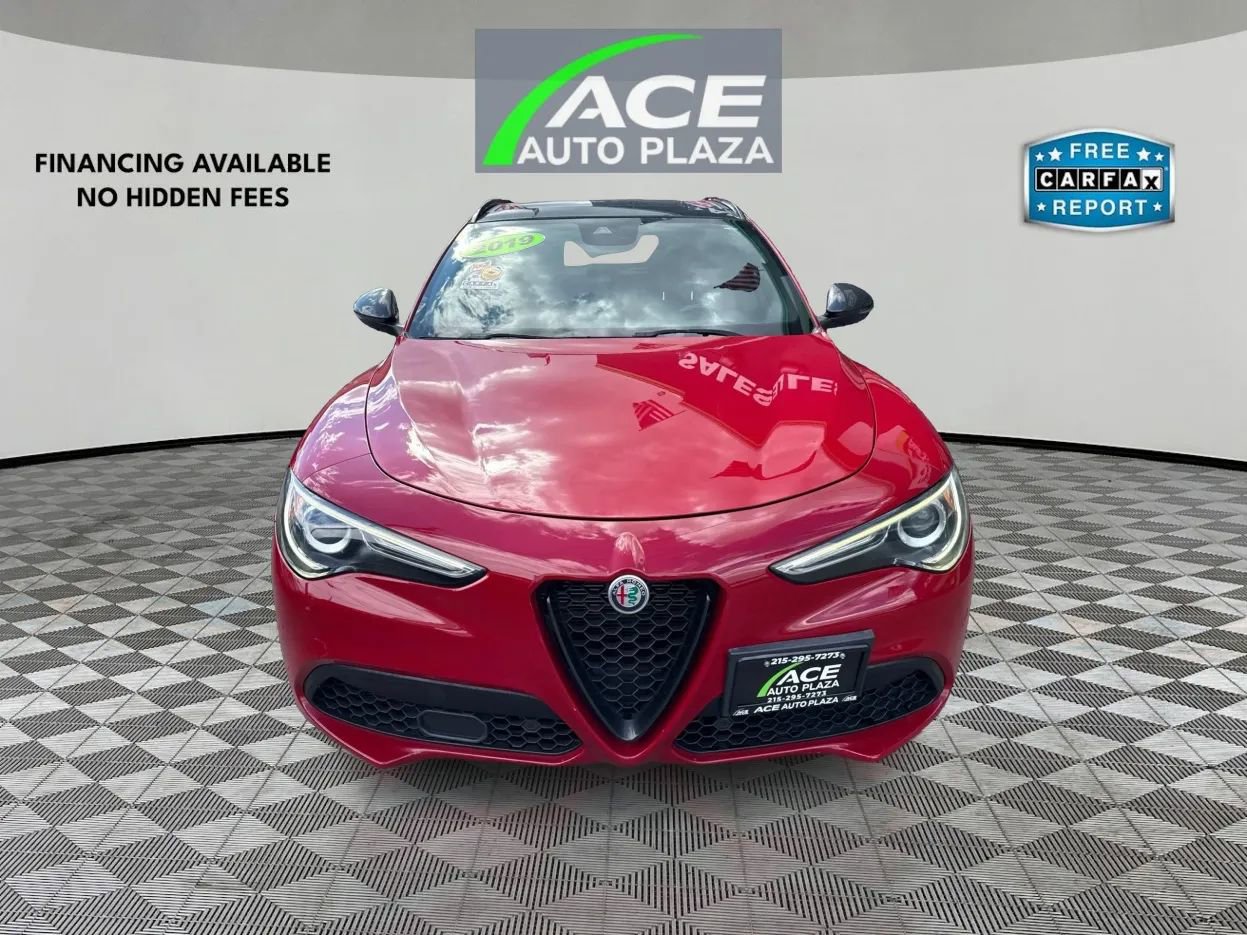 Used 2019 Alfa Romeo Stelvio Ti Sport w/ Quick Order Package 22S Sport AWD/4WD image 3