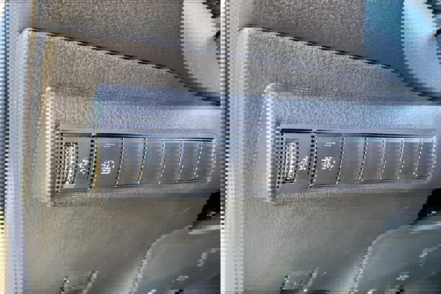 Used 2025 Toyota Corolla SE image 33