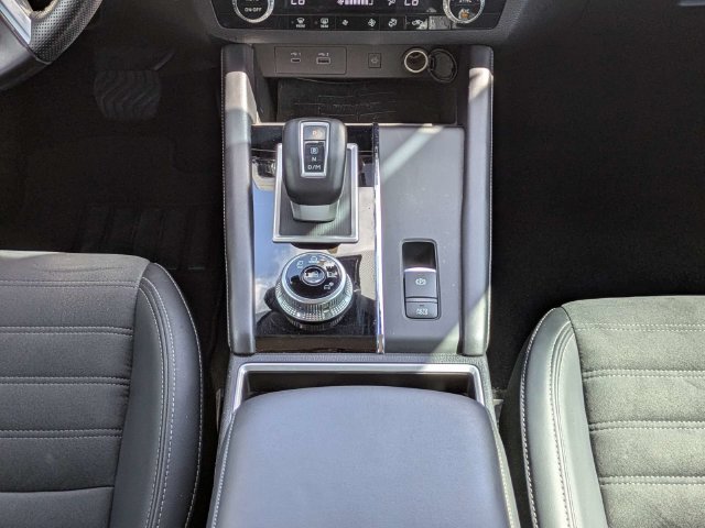 Used 2024 Mitsubishi Outlander SE FWD image 21