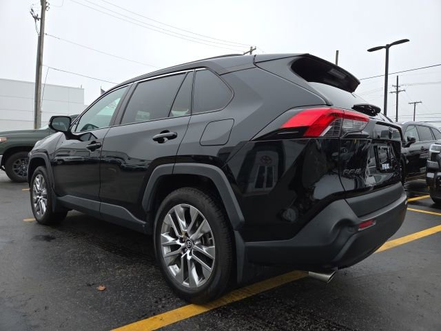 Used 2019 Toyota RAV4 XLE Premium w/ Advanced Technology Package image 5
