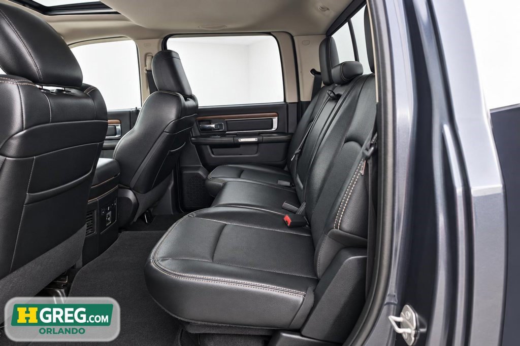 Used 2017 RAM 1500 Laramie w/ Convenience Group AWD/4WD image 10