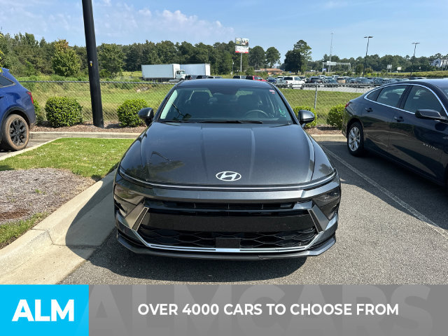 Used 2025 Hyundai Sonata SEL FWD image 2