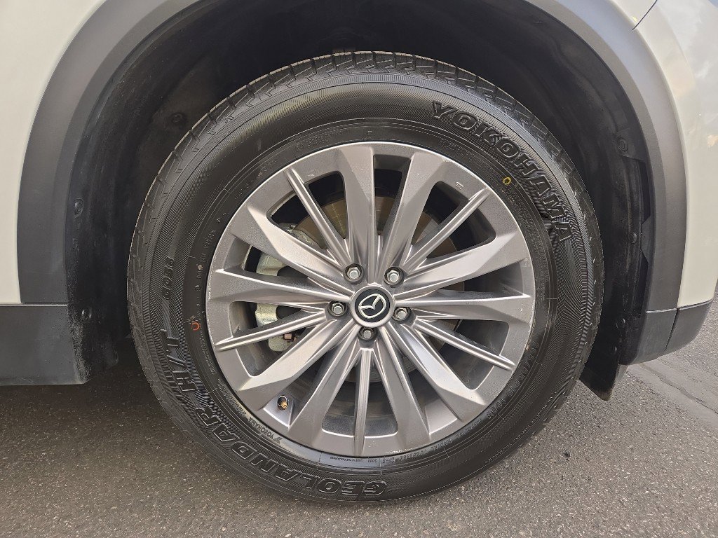 Used 2024 MAZDA CX-90 Plug-In Hybrid w/ Preferred image 9