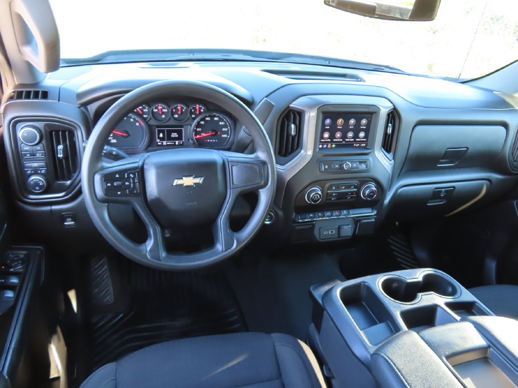 Used 2023 Chevrolet Silverado 1500 Custom AWD/4WD image 4