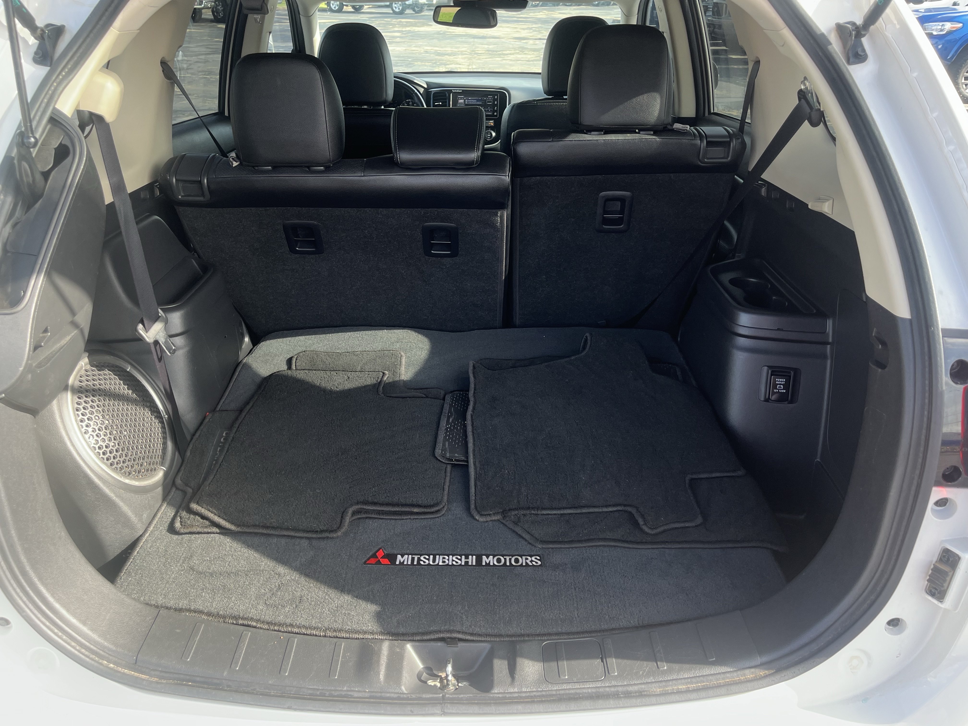 Used 2018 Mitsubishi Outlander GT AWD/4WD image 14