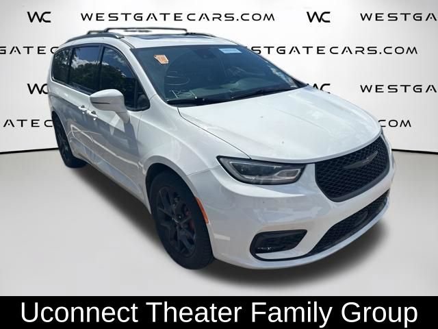 Used 2021 Chrysler Pacifica Limited w/ Uconnect Theater Family Group AWD/4WD image 7