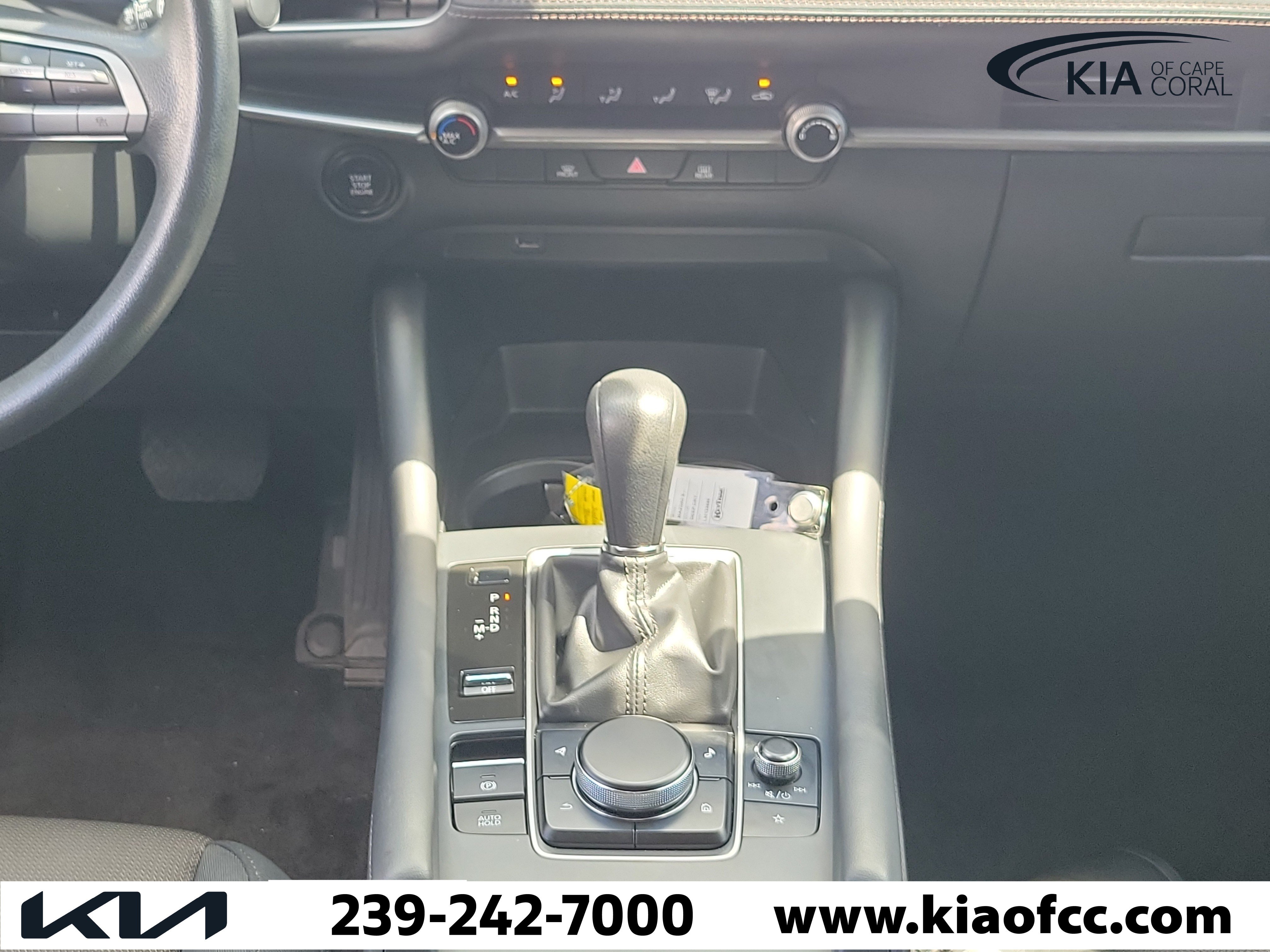 Used 2020 MAZDA MAZDA3 Sedan FWD image 18