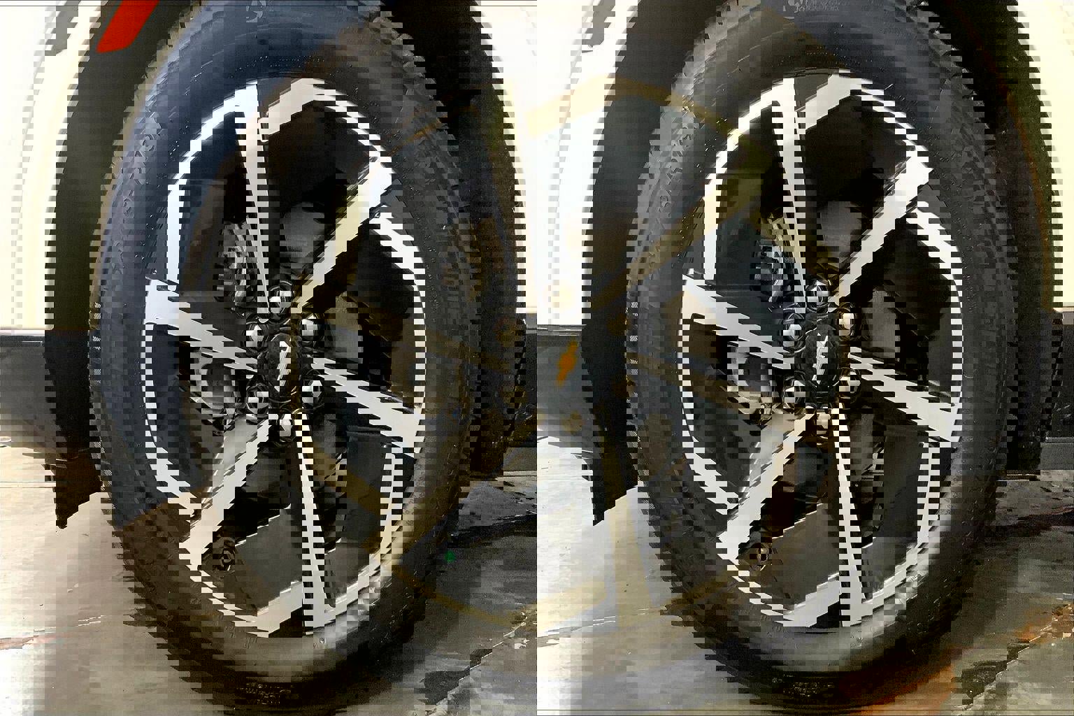 Used 2025 Chevrolet Equinox EV LT FWD image 9