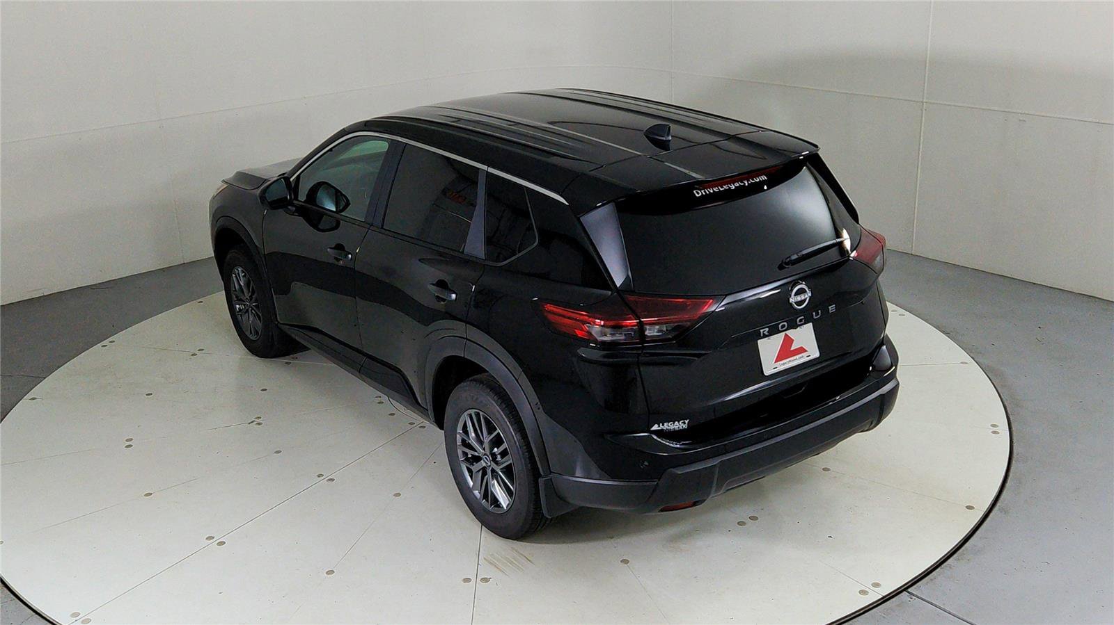 Certified 2026 Nissan Rogue S image 37