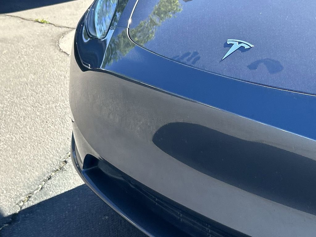 Used 2023 Tesla Model Y 2WD image 31