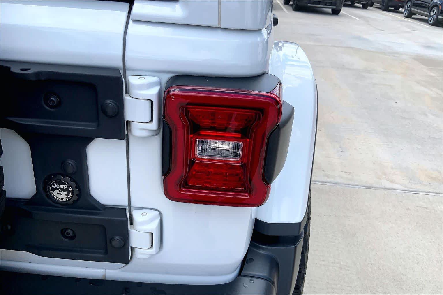 Used 2021 Jeep Wrangler Unlimited Rubicon 4xe w/ Cold Weather Group AWD/4WD image 28