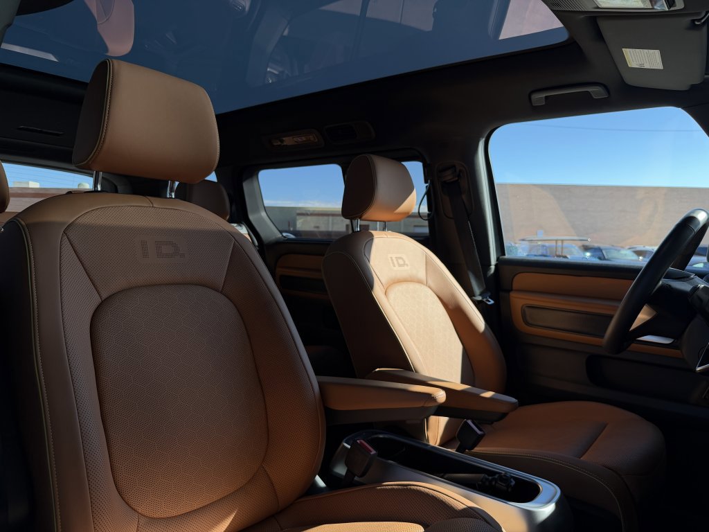 Used 2025 Volkswagen ID. Buzz Pro S Plus image 44