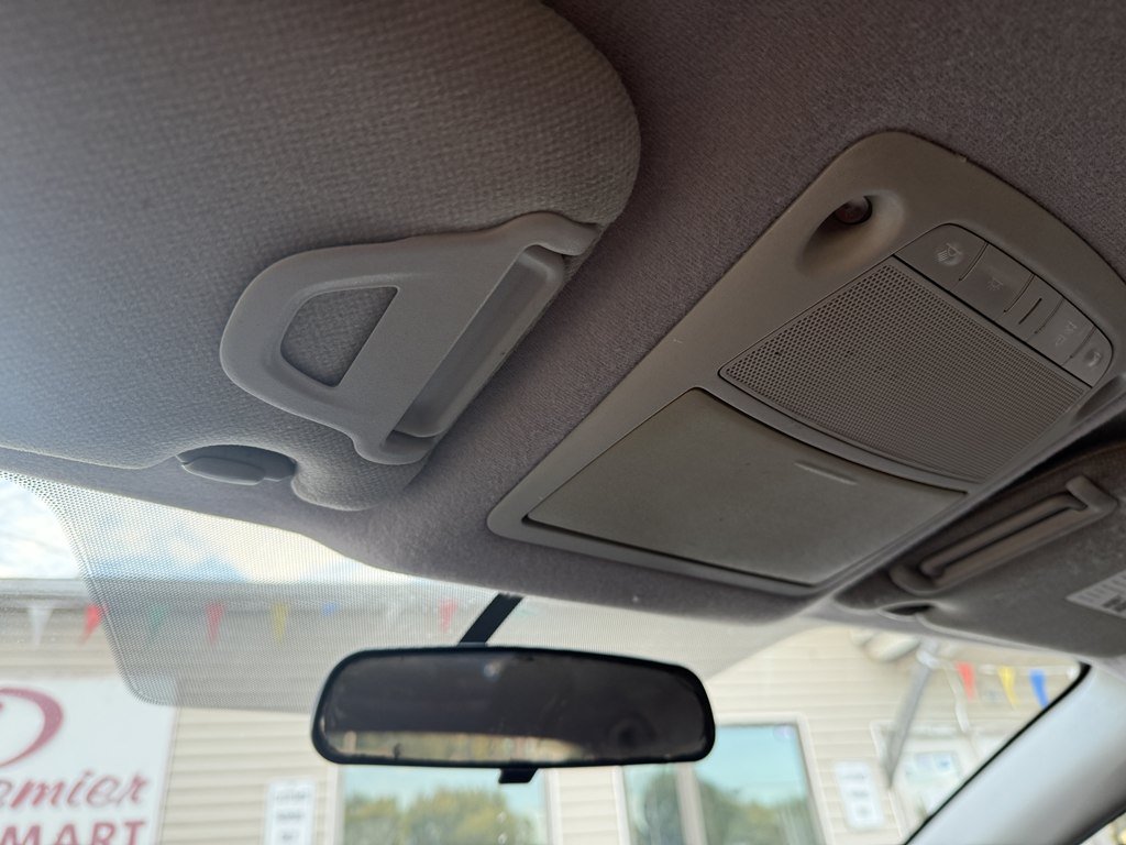 Used 2015 Nissan Sentra SV FWD image 21