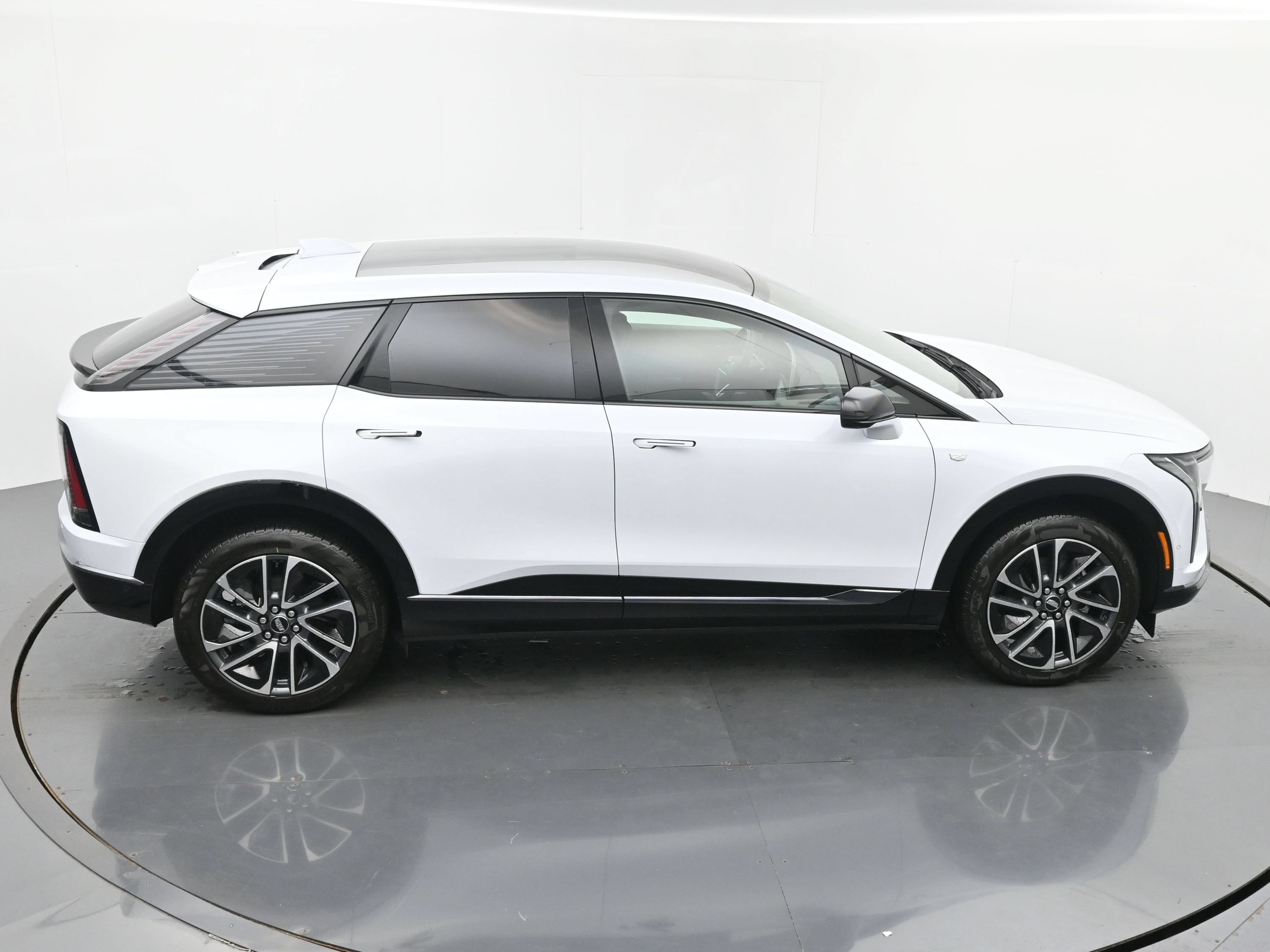 New 2026 Cadillac Optiq Sport 2 AWD/4WD image 28
