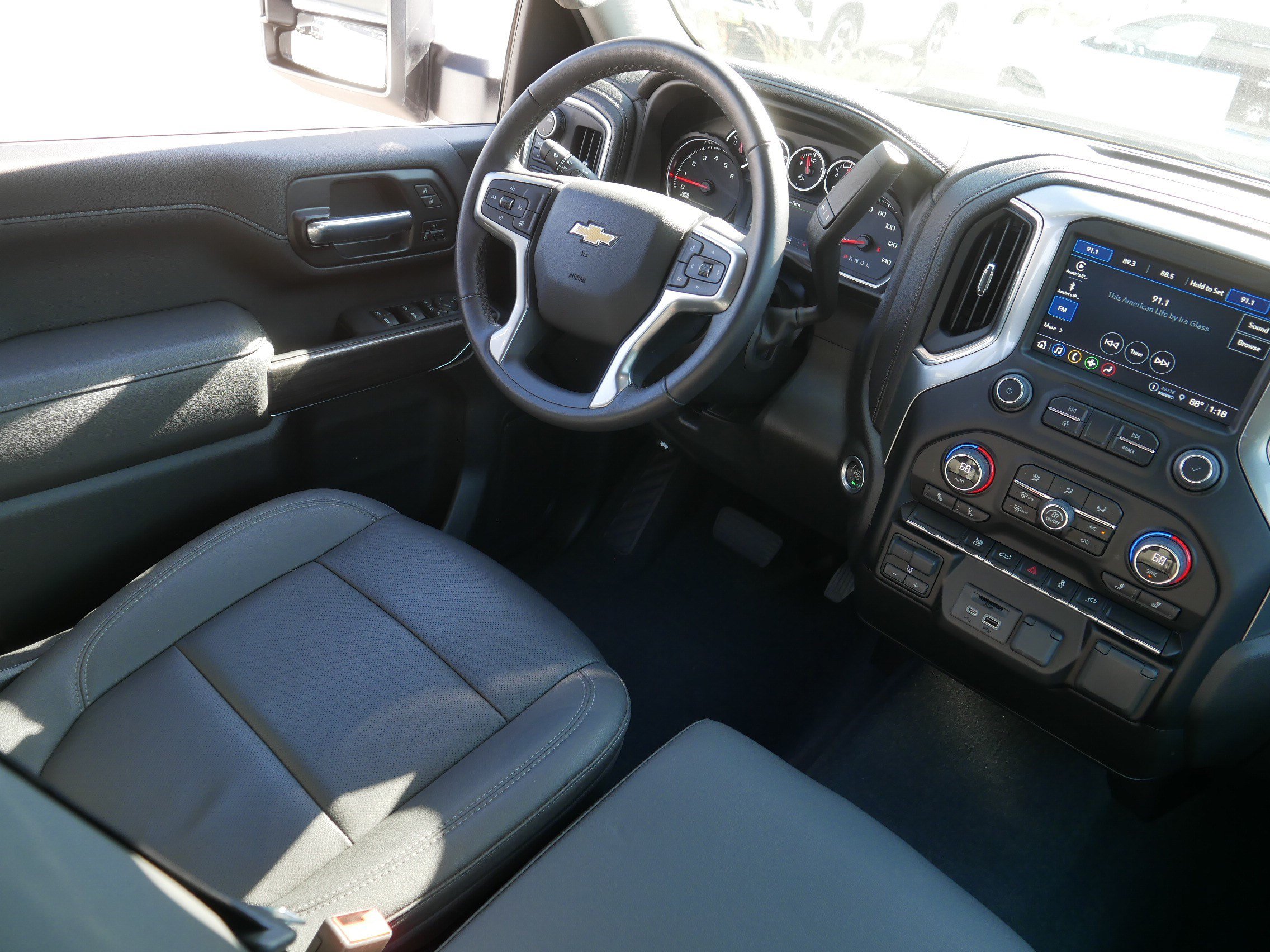 Used 2023 Chevrolet Silverado 2500 LTZ w/ Snow Plow Prep/Camper Package AWD/4WD image 9