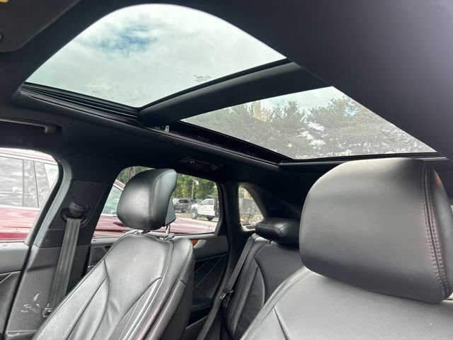 Used 2019 Lincoln MKC Reserve AWD/4WD image 4