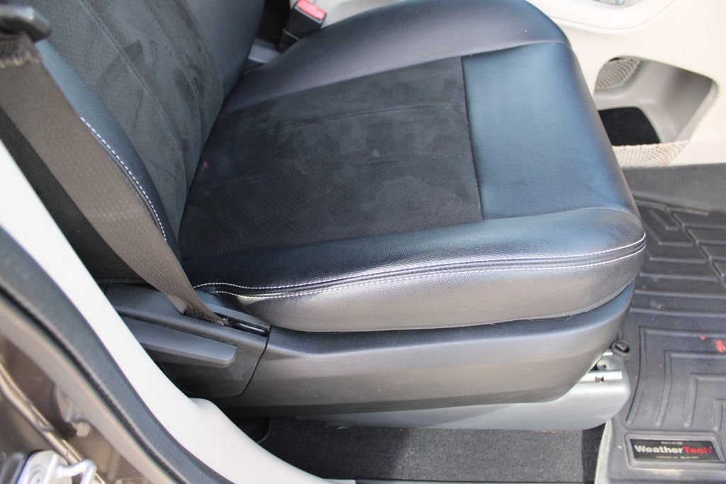 Used 2019 Dodge Grand Caravan SXT image 20