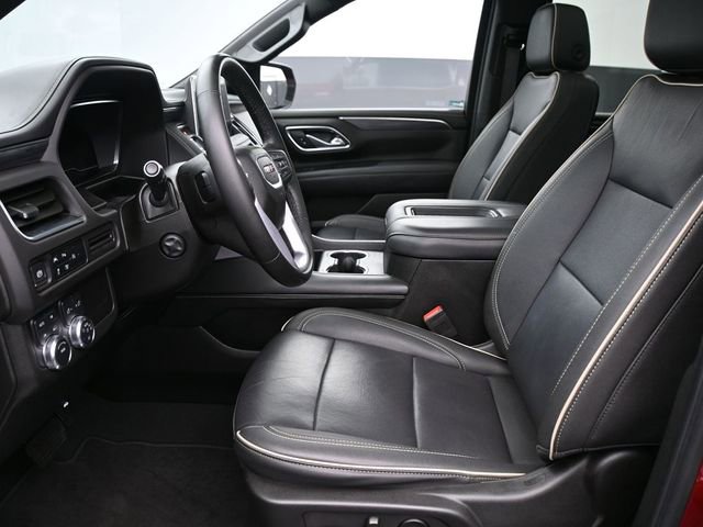 Used 2024 GMC Yukon SLT w/ SLT Luxury Package image 10