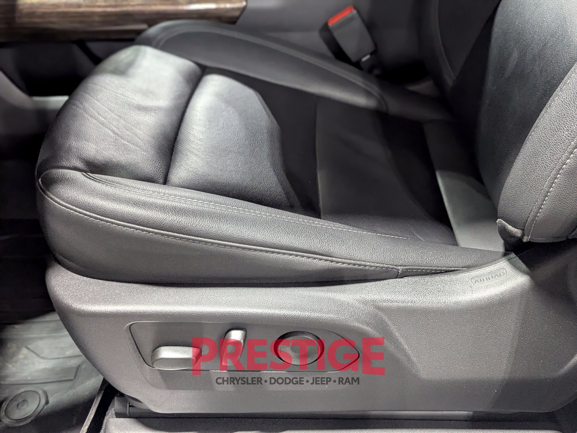 Used 2025 GMC Sierra 1500 Elevation AWD/4WD image 34