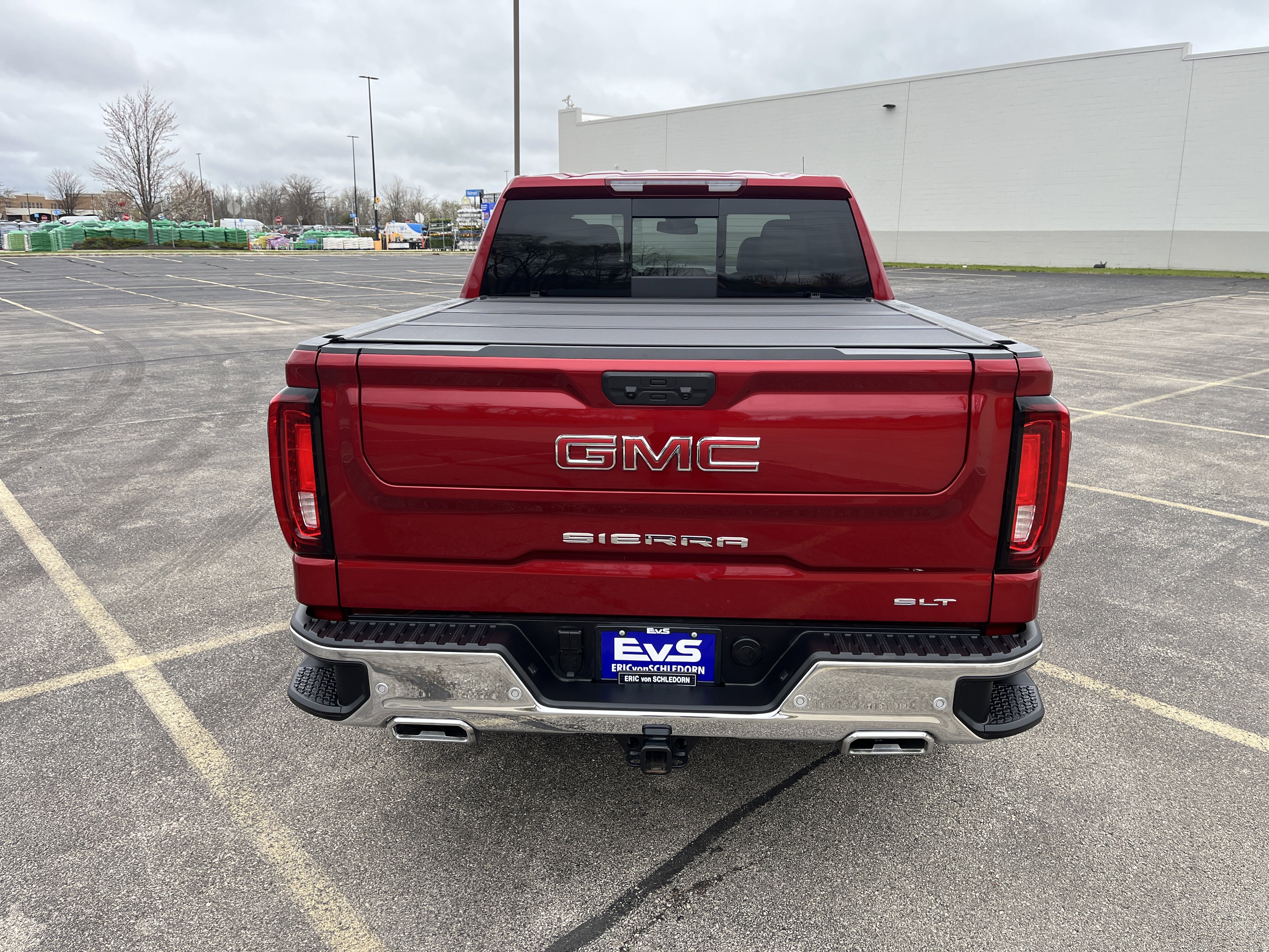 Used 2025 GMC Sierra 1500 SLT w/ SLT Premium Plus Package AWD/4WD image 6