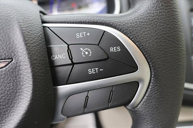 Used 2015 Chrysler 200 Limited FWD image 16