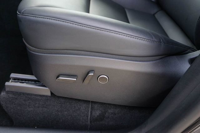 Used 2025 Tesla Model Y Long Range image 12