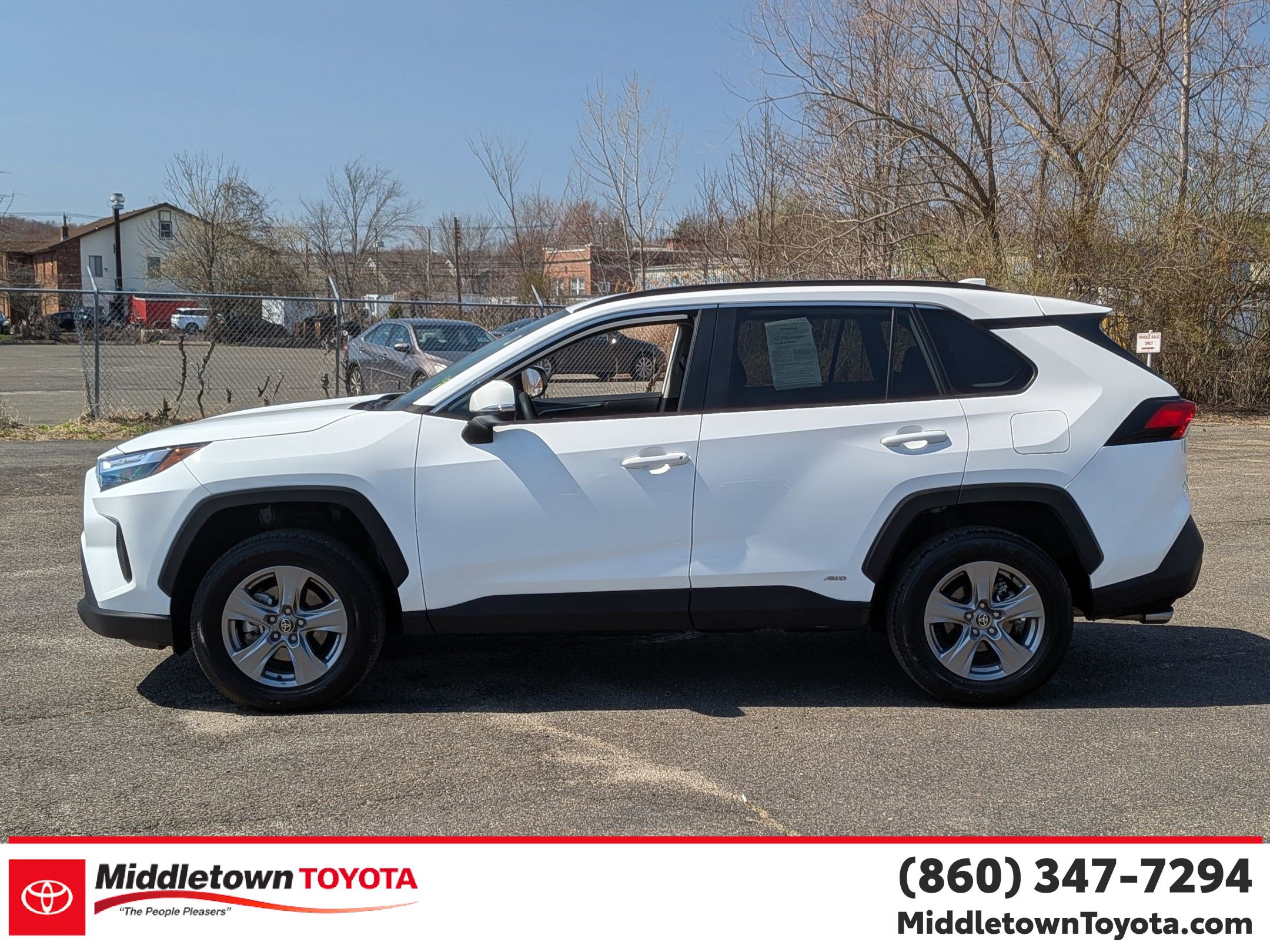 Used 2025 Toyota RAV4 XLE image 6