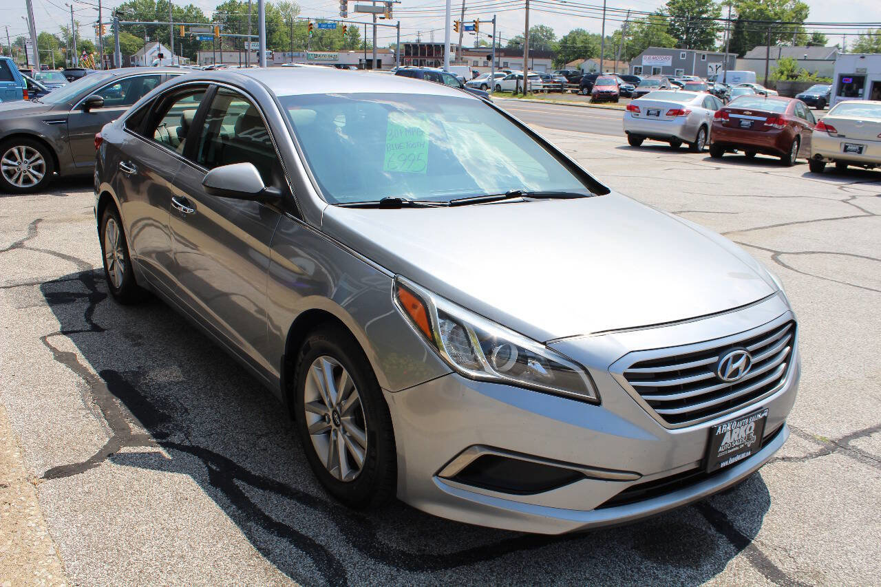 Used 2016 Hyundai Sonata SE w/ Cargo Package image 4