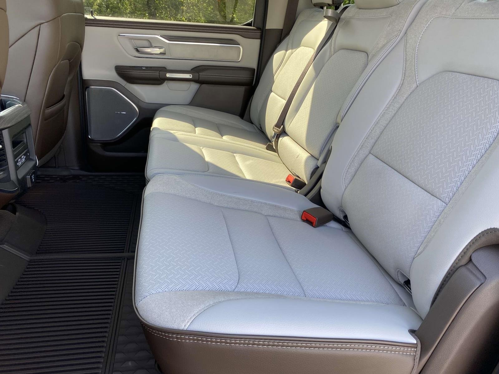 New 2025 RAM 1500 Laramie image 15