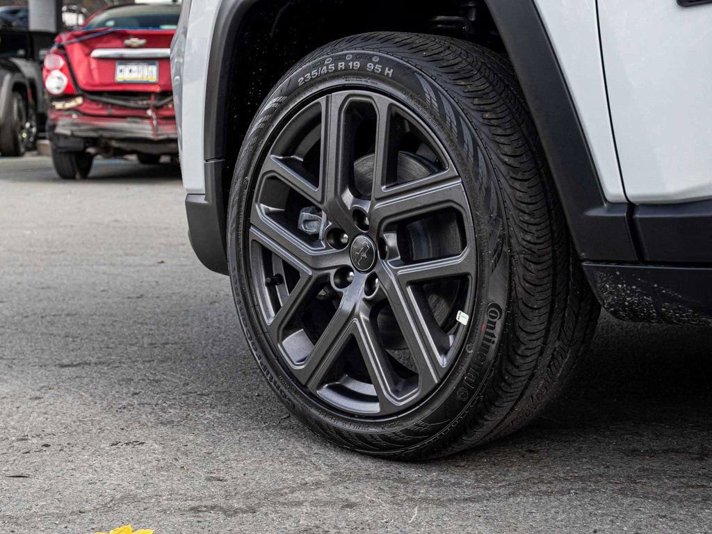 New 2026 Jeep Compass Limited image 5