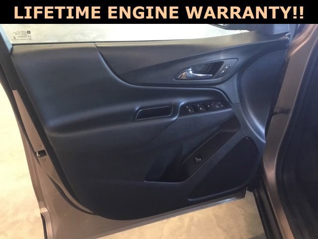 Used 2018 Chevrolet Equinox LT image 12